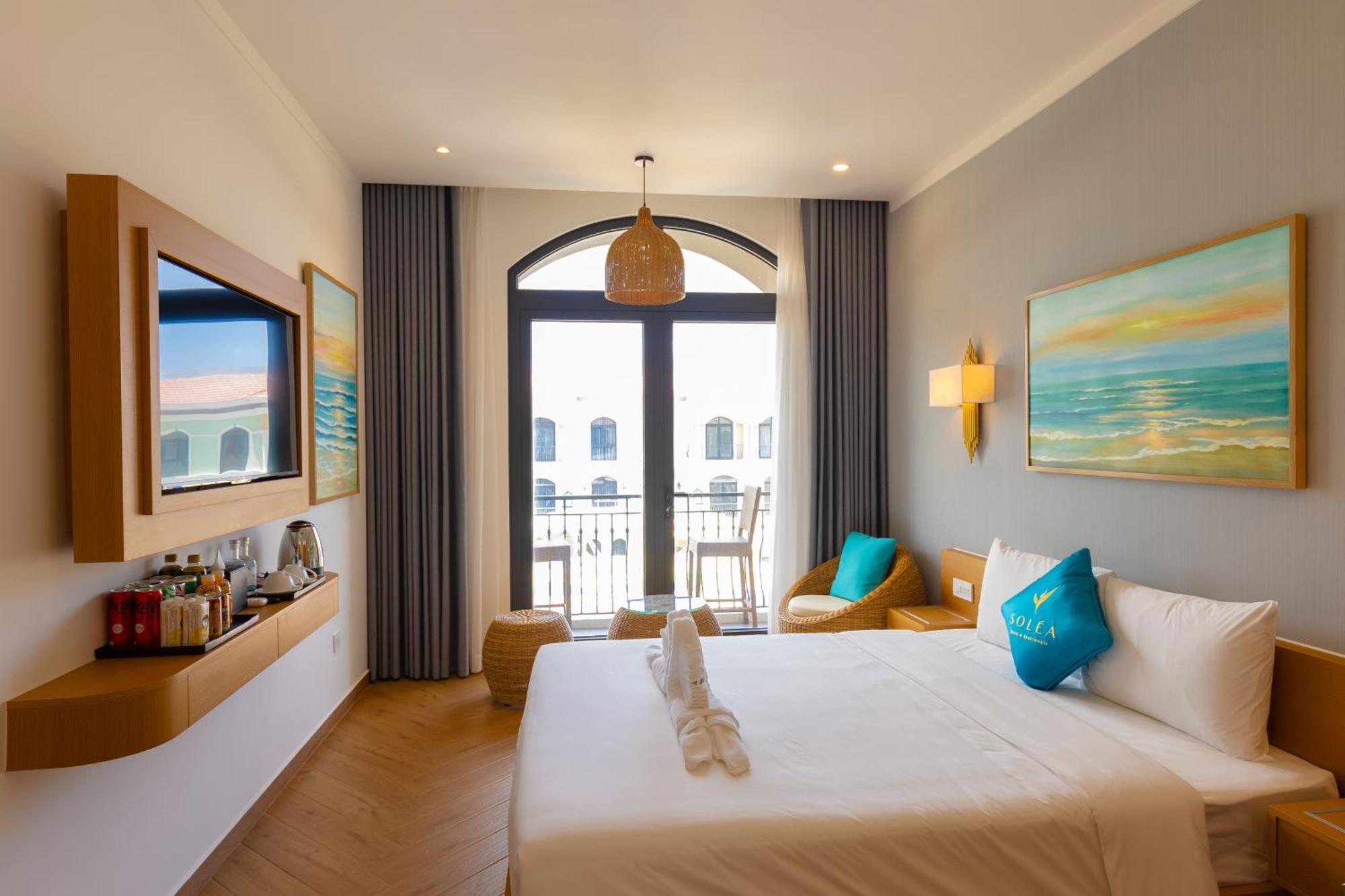 Solea Hotel Grandworld Дуонг-Донг Экстерьер фото